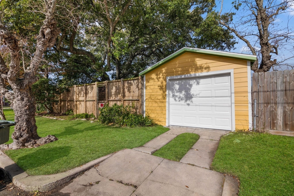 4823 Fannin Drive - Photo 44