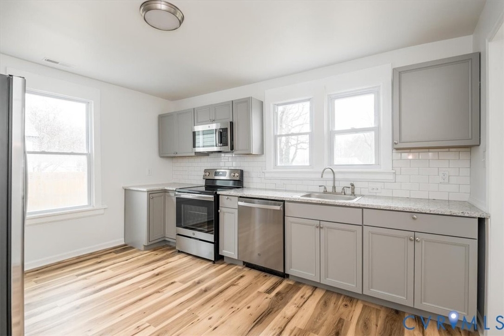 2726 Alexander Avenue - Photo 20