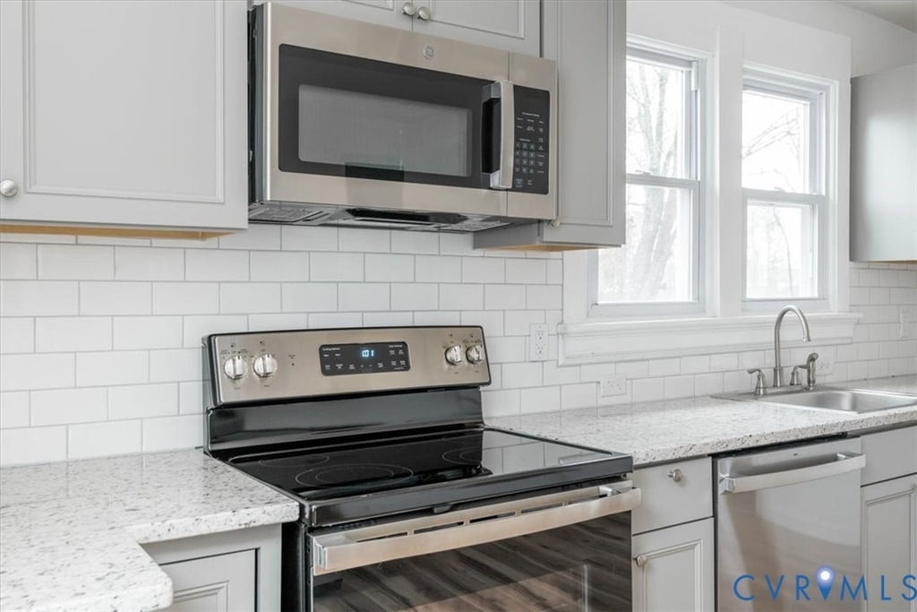 2726 Alexander Avenue - Photo 29