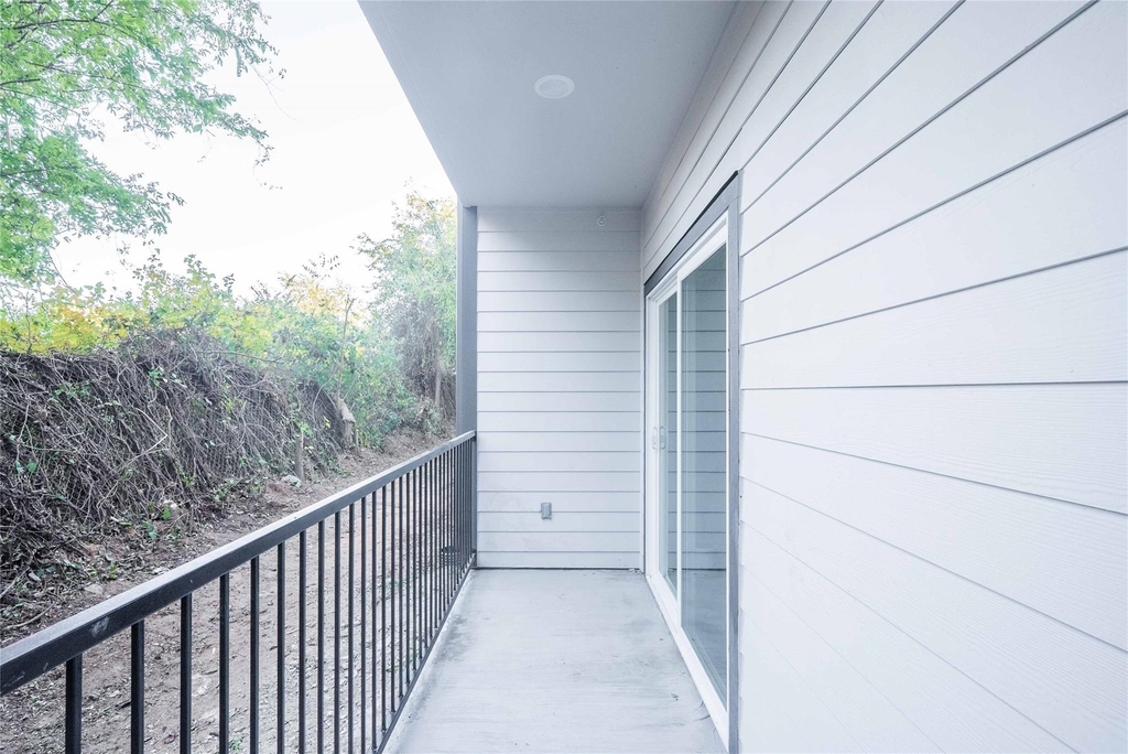2101 Renike Road - Photo 13