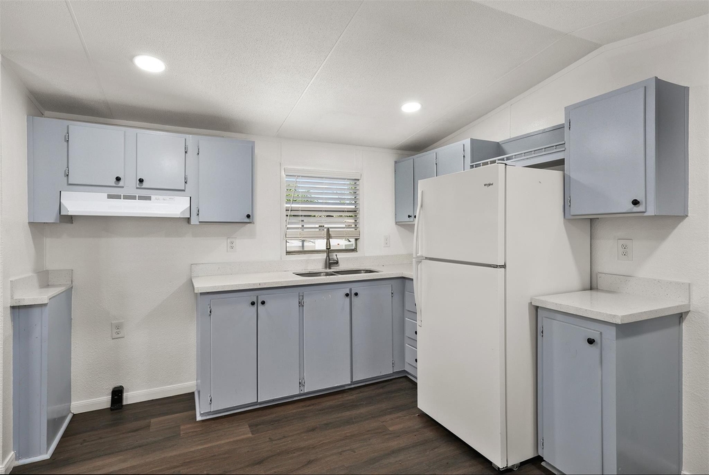 2222 N Austin Avenue - Photo 10