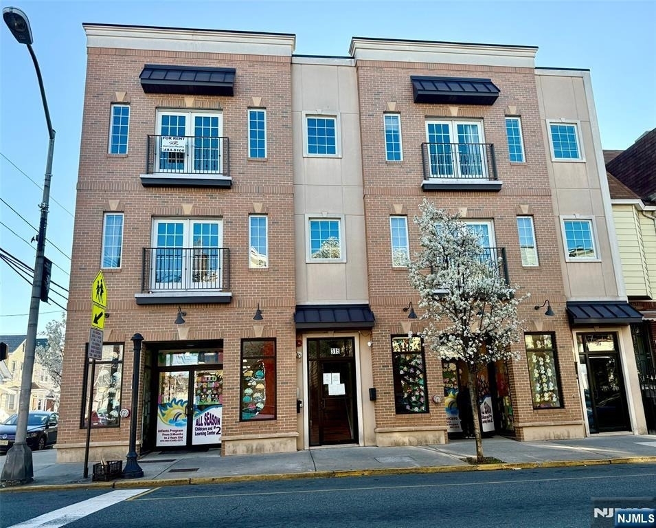 313 N Frank E Rodgers - Photo 0