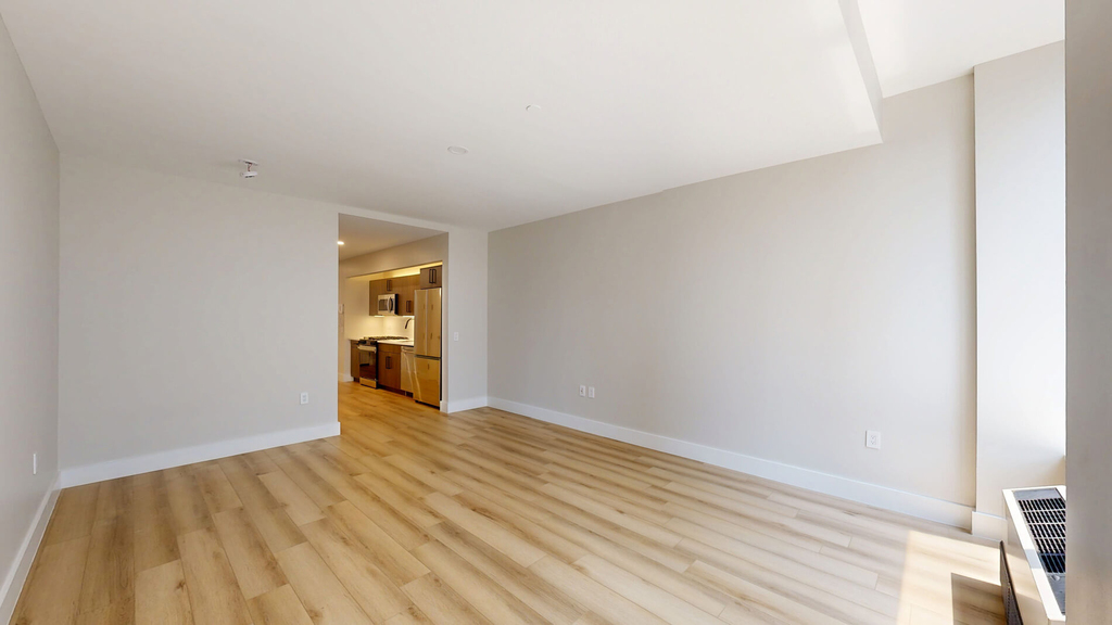 95 Wall Street - Photo 3