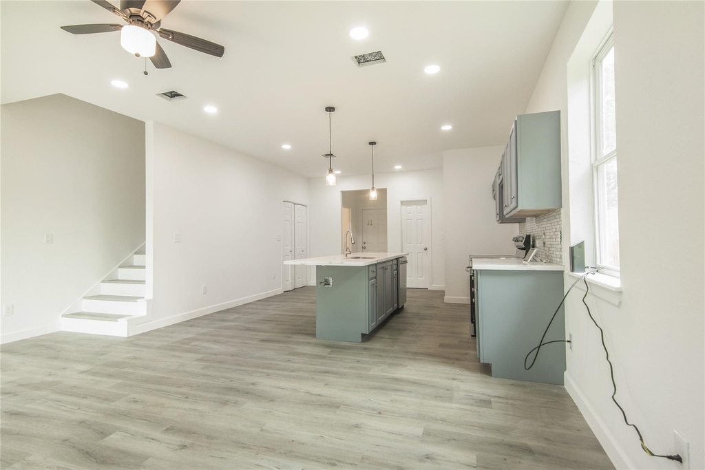 2305 Sakowitz Street - Photo 2