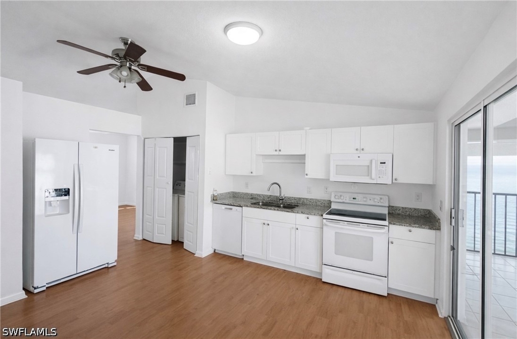 5424 16th Place Sw - Photo 2