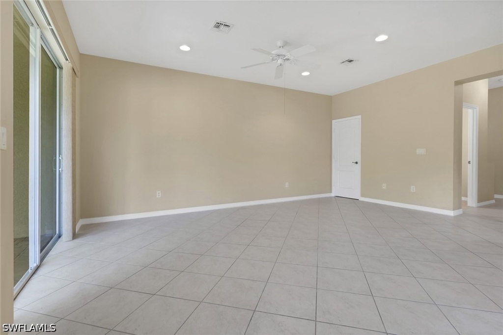 10260 Olivewood Way - Photo 9
