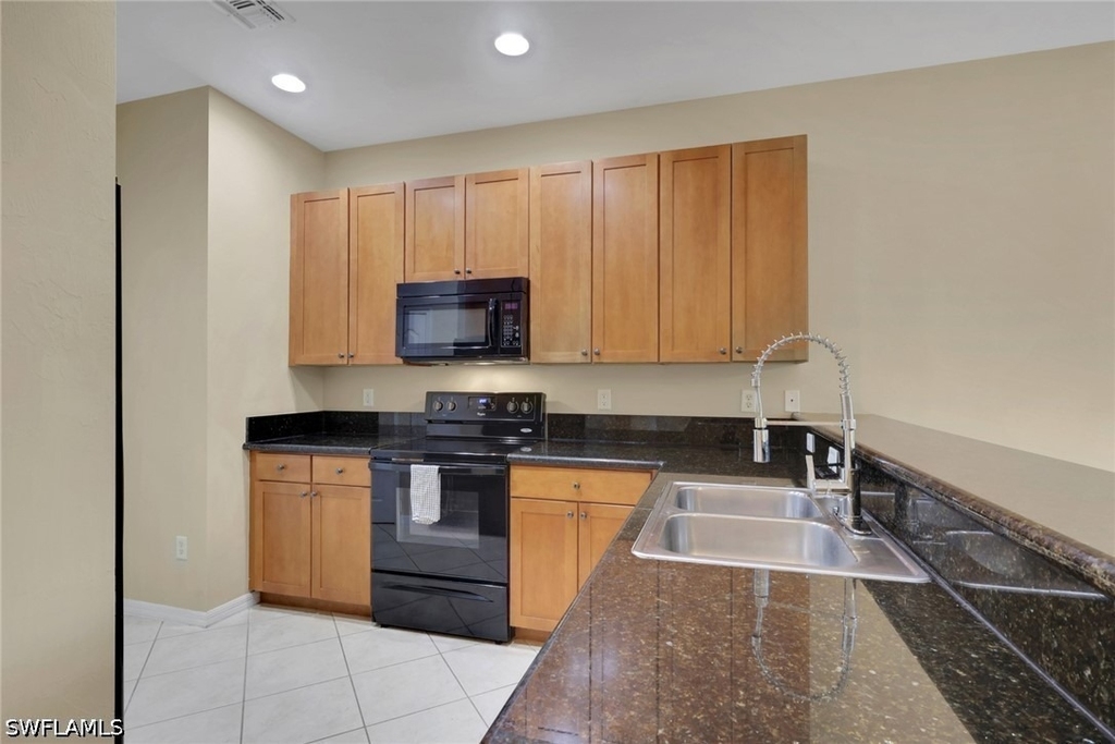 10260 Olivewood Way - Photo 3