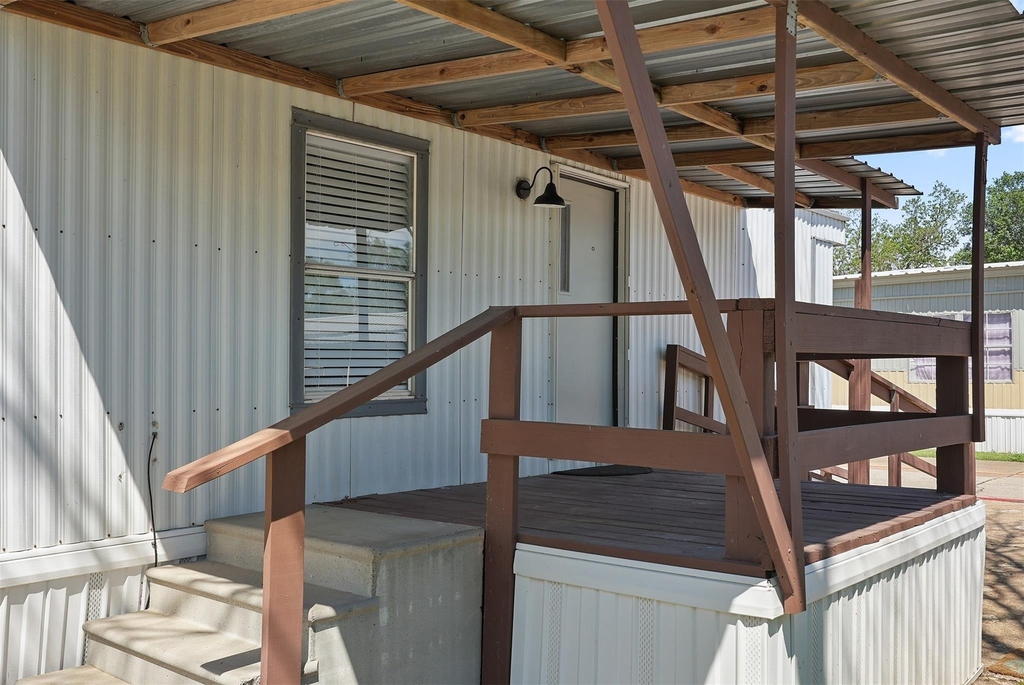 2222 N Austin Avenue - Photo 4