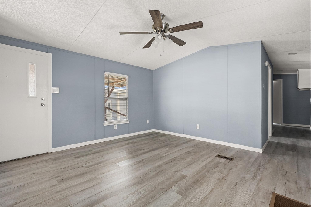 2222 N Austin Avenue - Photo 8