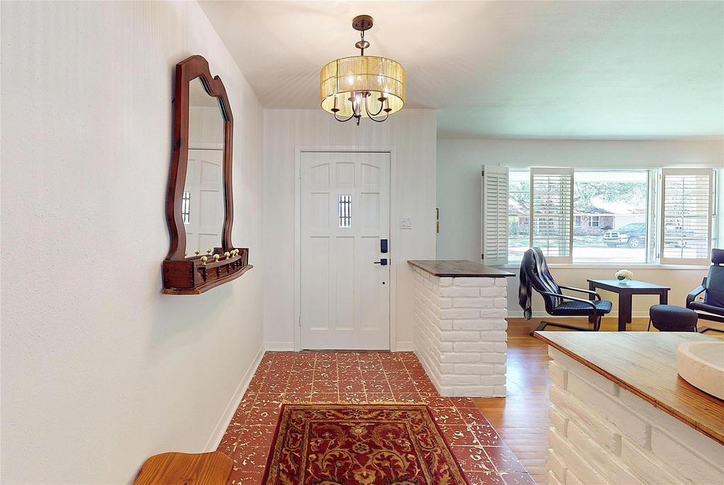 4826 Waynesboro Drive - Photo 4