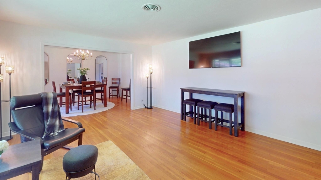 4826 Waynesboro Drive - Photo 5