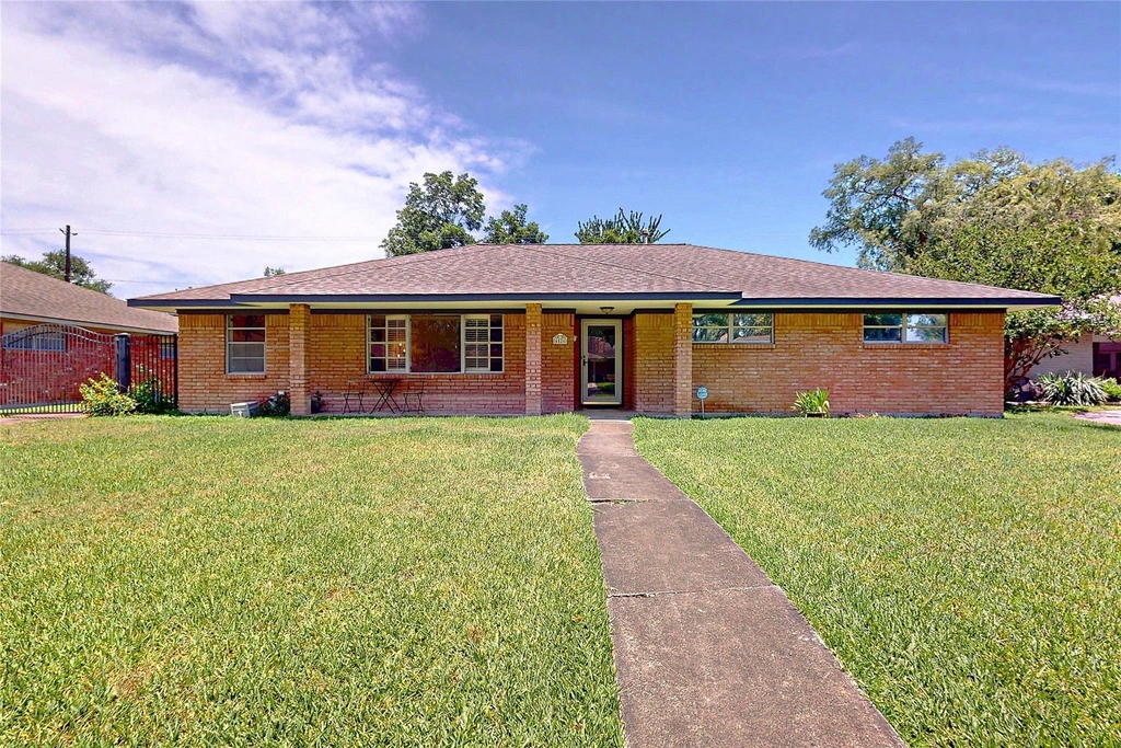 4826 Waynesboro Drive - Photo 24