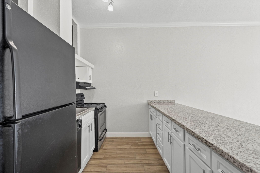 7820 Seawall Boulevard - Photo 5