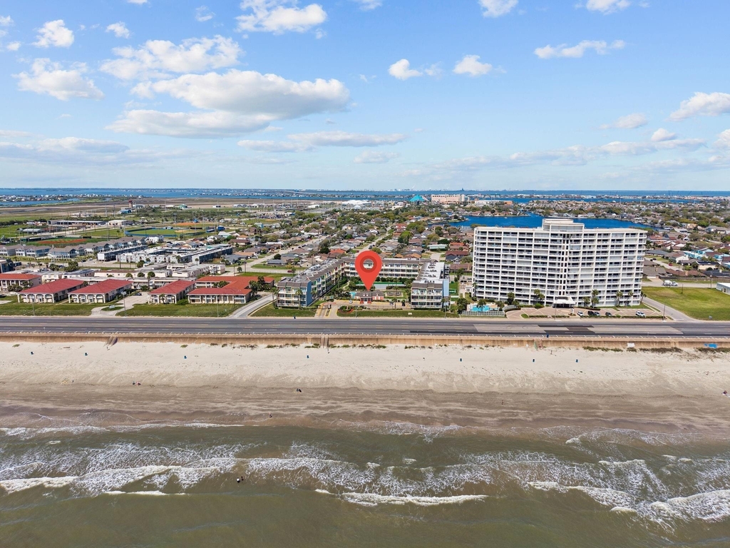 7820 Seawall Boulevard - Photo 1