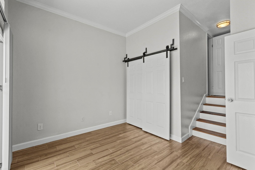 7820 Seawall Boulevard - Photo 11