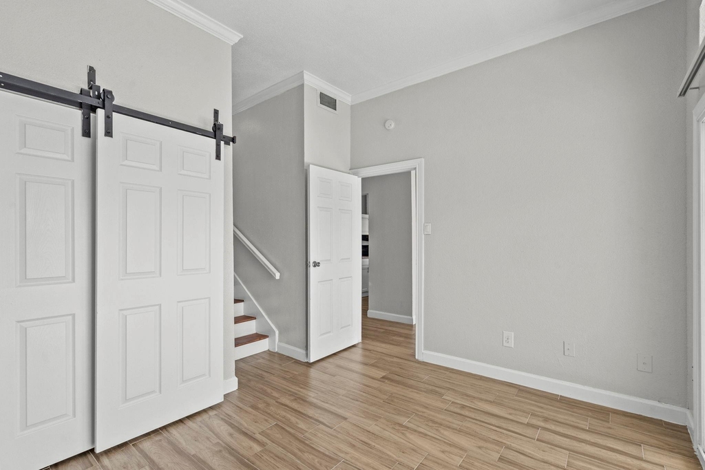 7820 Seawall Boulevard - Photo 16