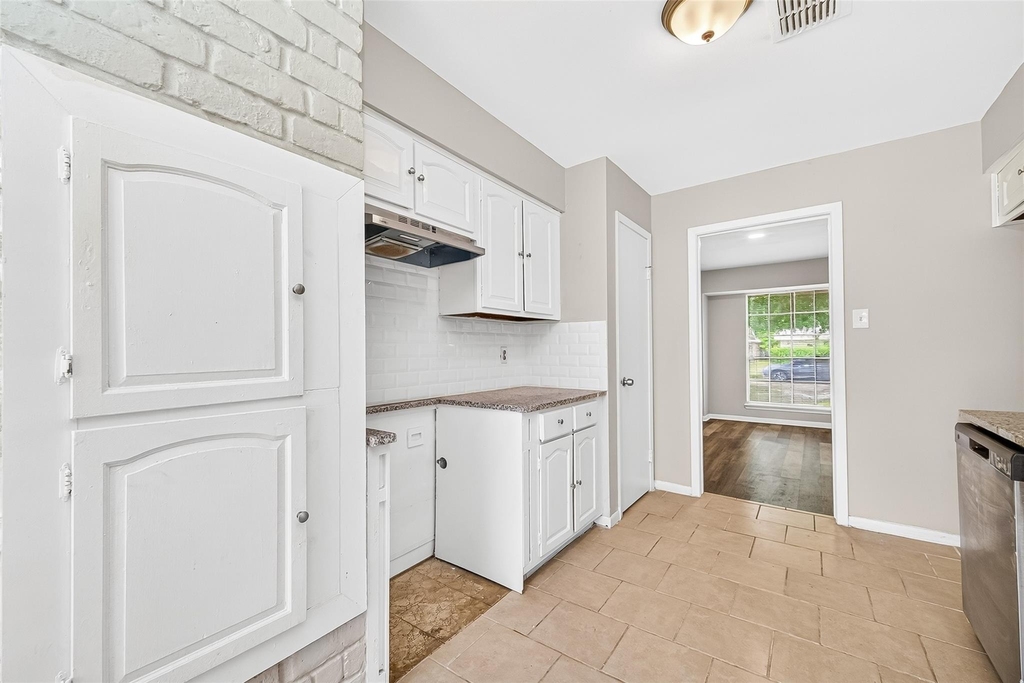 403 Mistywood Drive - Photo 13
