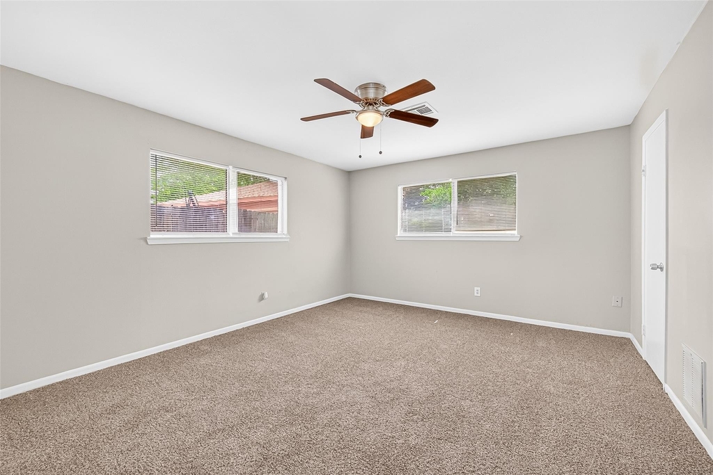 403 Mistywood Drive - Photo 15