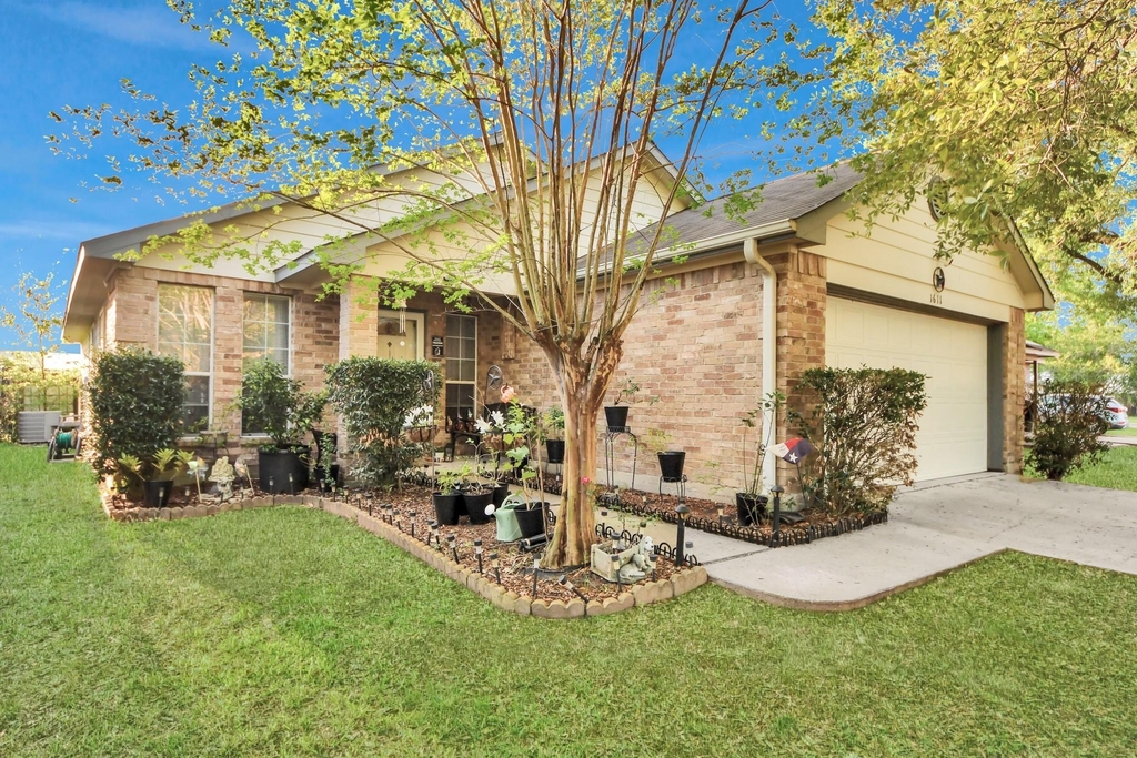 1611 Bob White Street - Photo 19