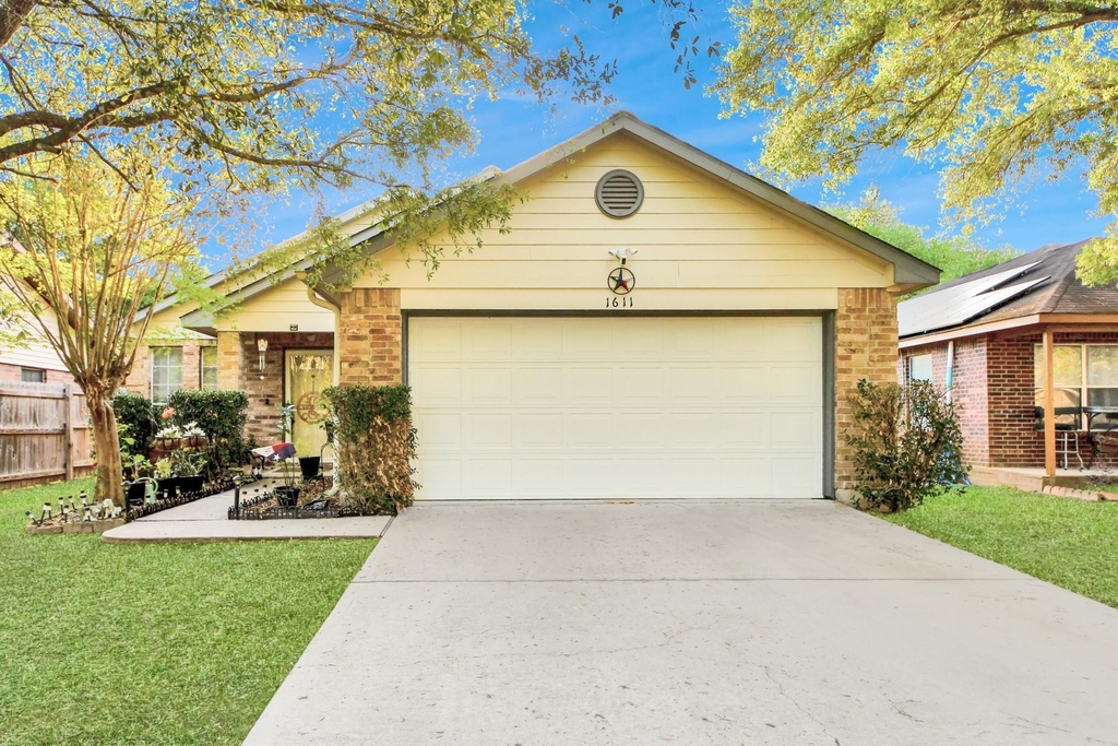 1611 Bob White Street - Photo 26