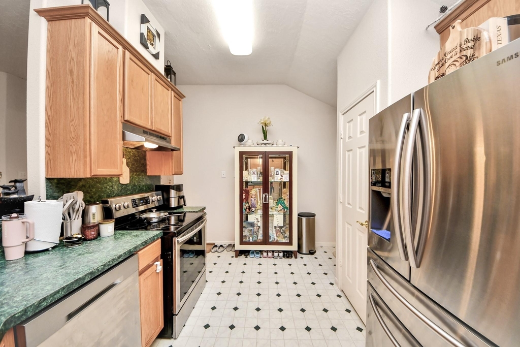 1611 Bob White Street - Photo 6
