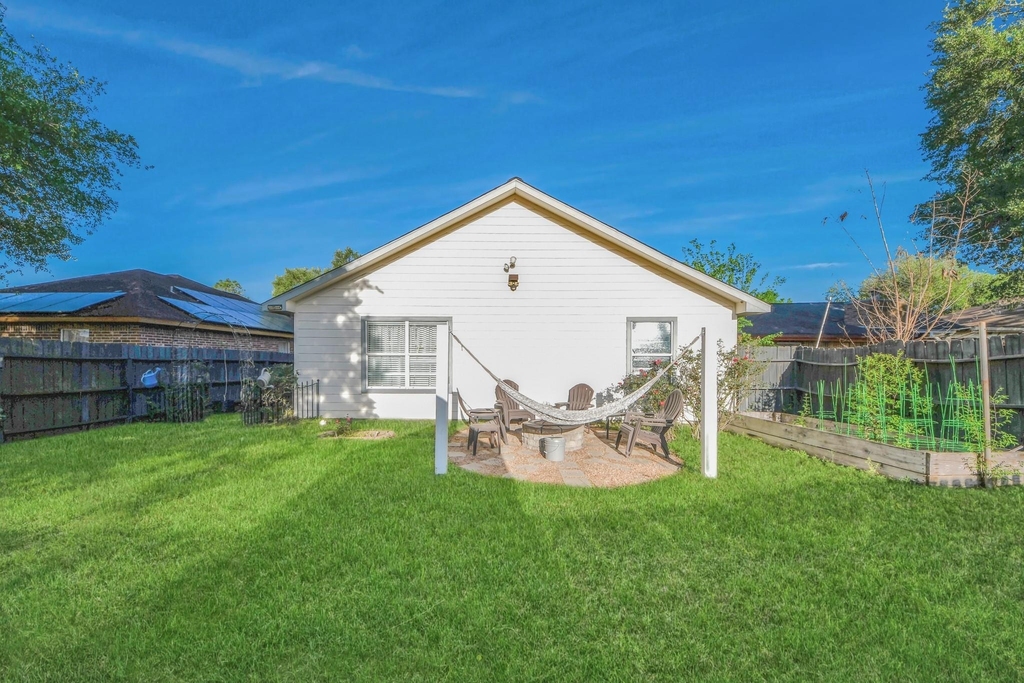 1611 Bob White Street - Photo 24