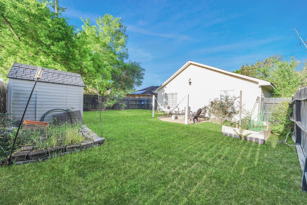 1611 Bob White Street - Photo 22