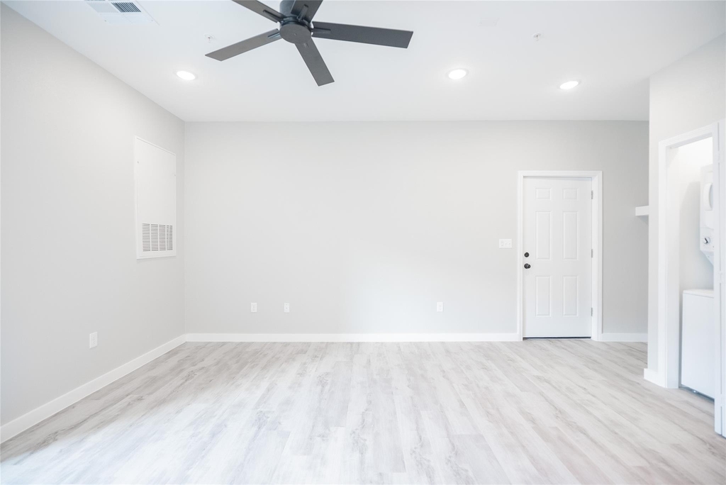 2101 Reinke Road - Photo 11