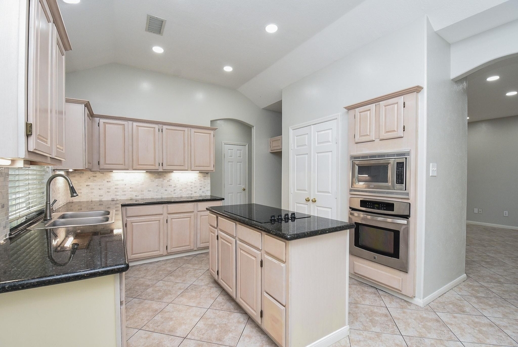 202 W Sterling Pond Circle - Photo 6