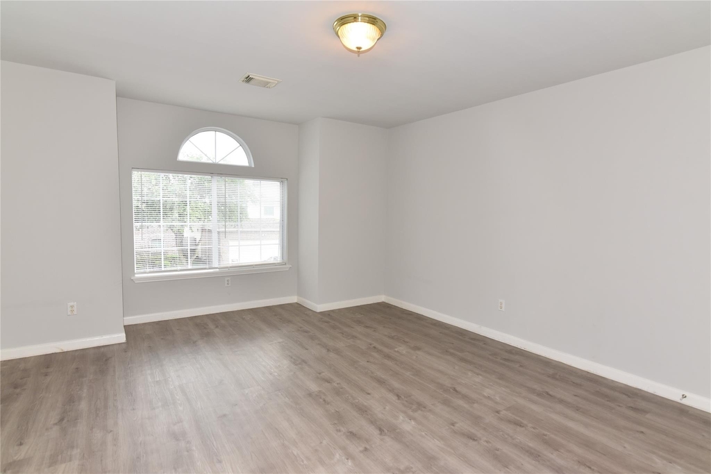 6807 Turtlewood Drive - Photo 18