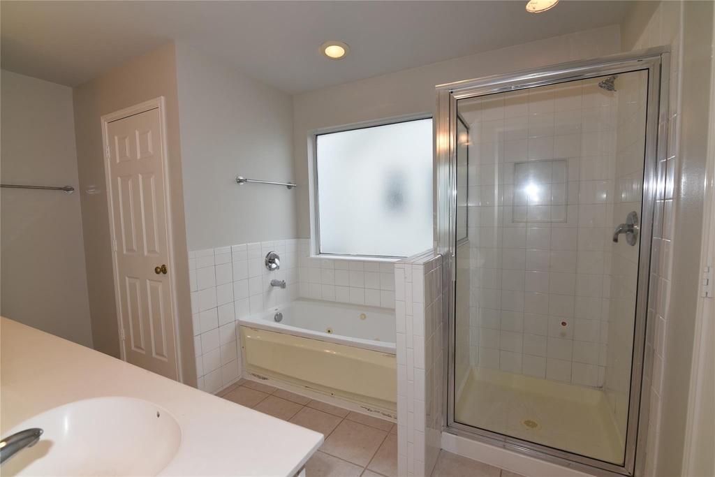 6807 Turtlewood Drive - Photo 17