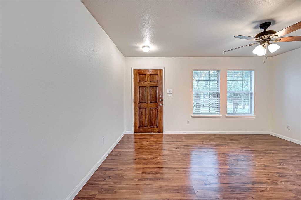 7910 Raven Creek Lane - Photo 5