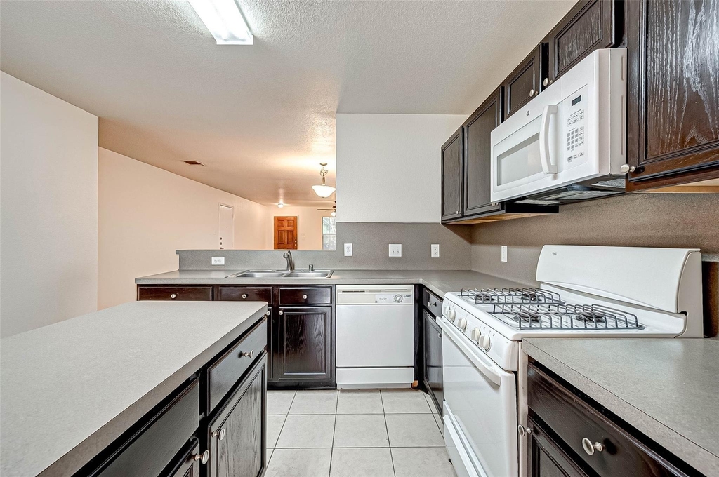 7910 Raven Creek Lane - Photo 20