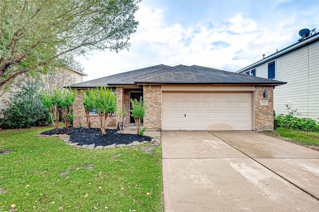 7910 Raven Creek Lane - Photo 0