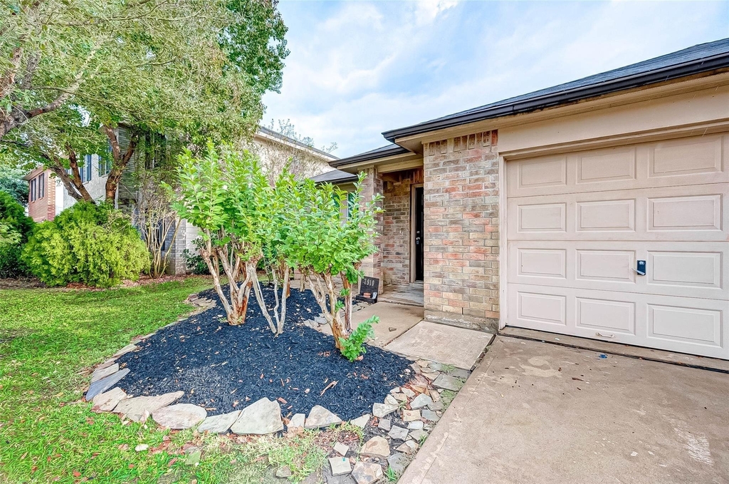 7910 Raven Creek Lane - Photo 4