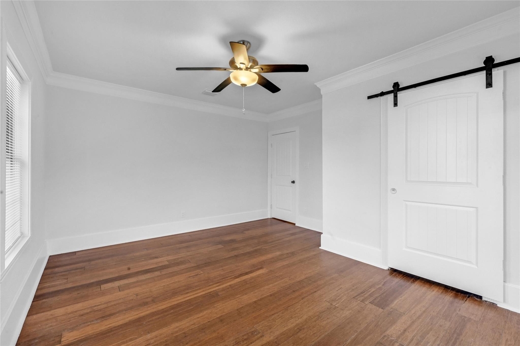 1633 Fourcade Street - Photo 3
