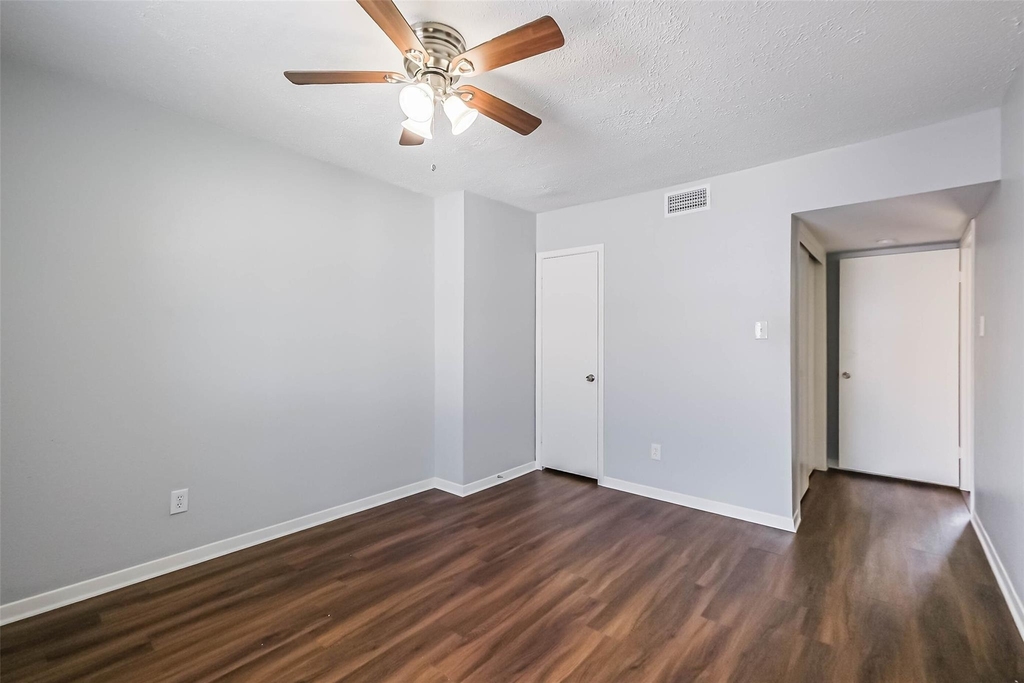 5922 Fairdale Lane - Photo 16