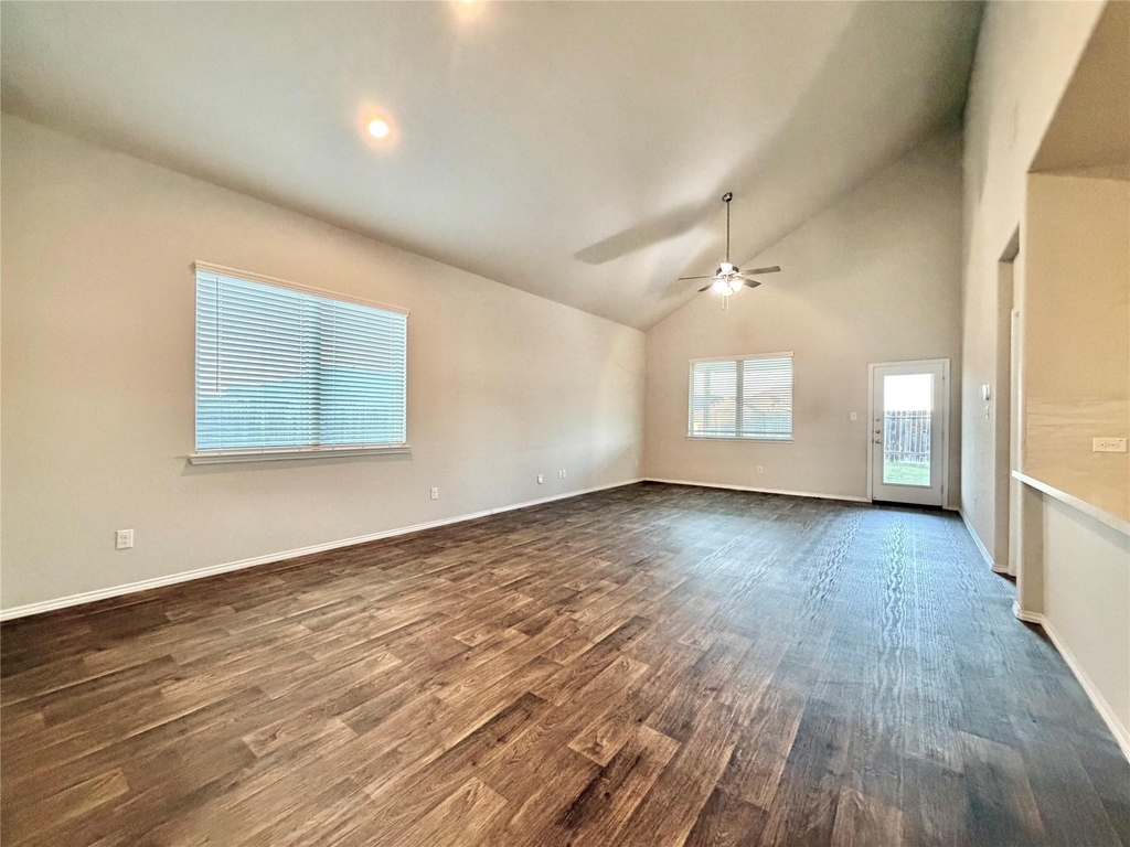5410 Pembrokeshire Circle - Photo 2