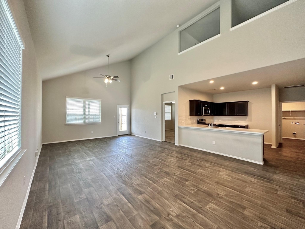 5410 Pembrokeshire Circle - Photo 3