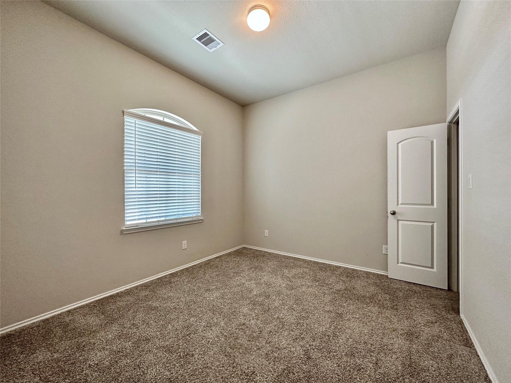 5410 Pembrokeshire Circle - Photo 15