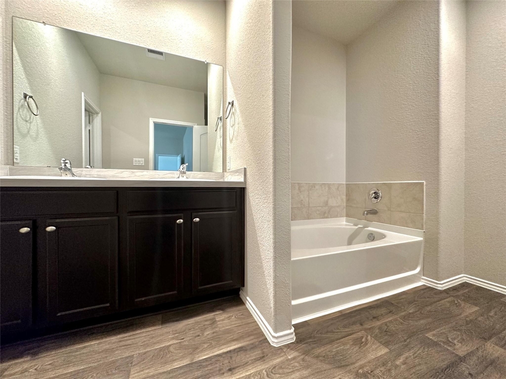 5410 Pembrokeshire Circle - Photo 12