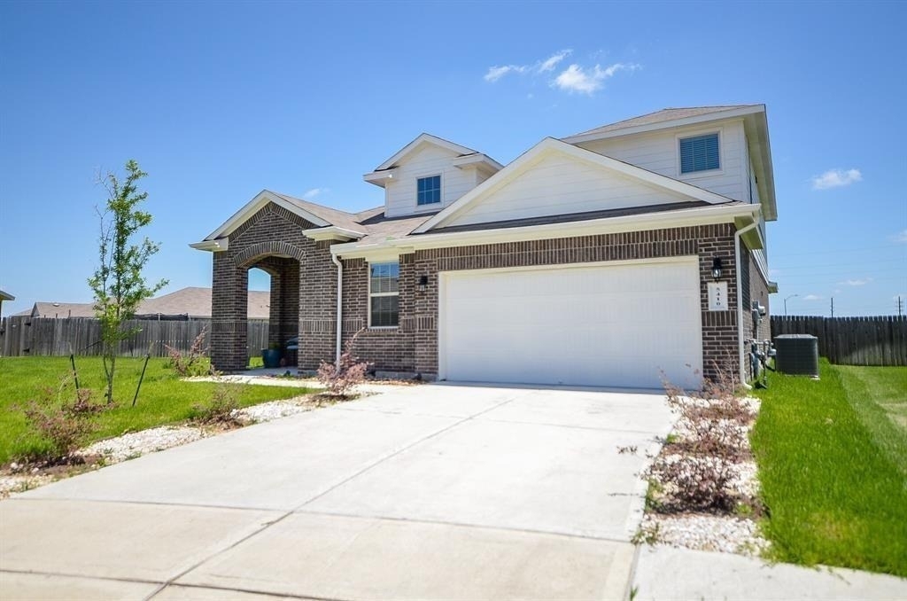 5410 Pembrokeshire Circle - Photo 0