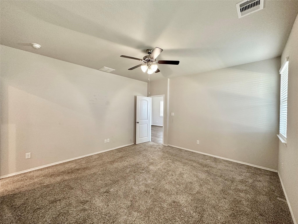 5410 Pembrokeshire Circle - Photo 11