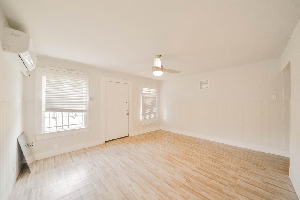5101 Crane St Street - Photo 2