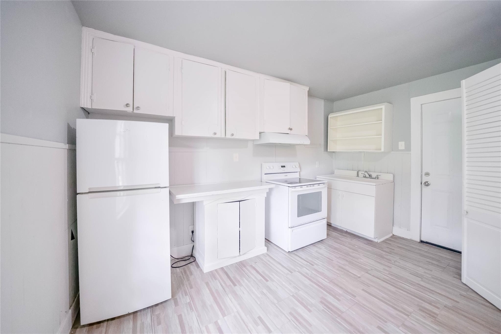5101 Crane St Street - Photo 1
