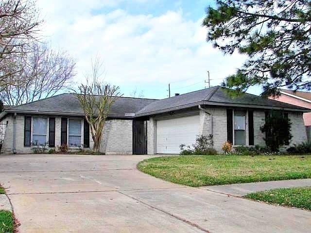 310 Gentilly Drive - Photo 0