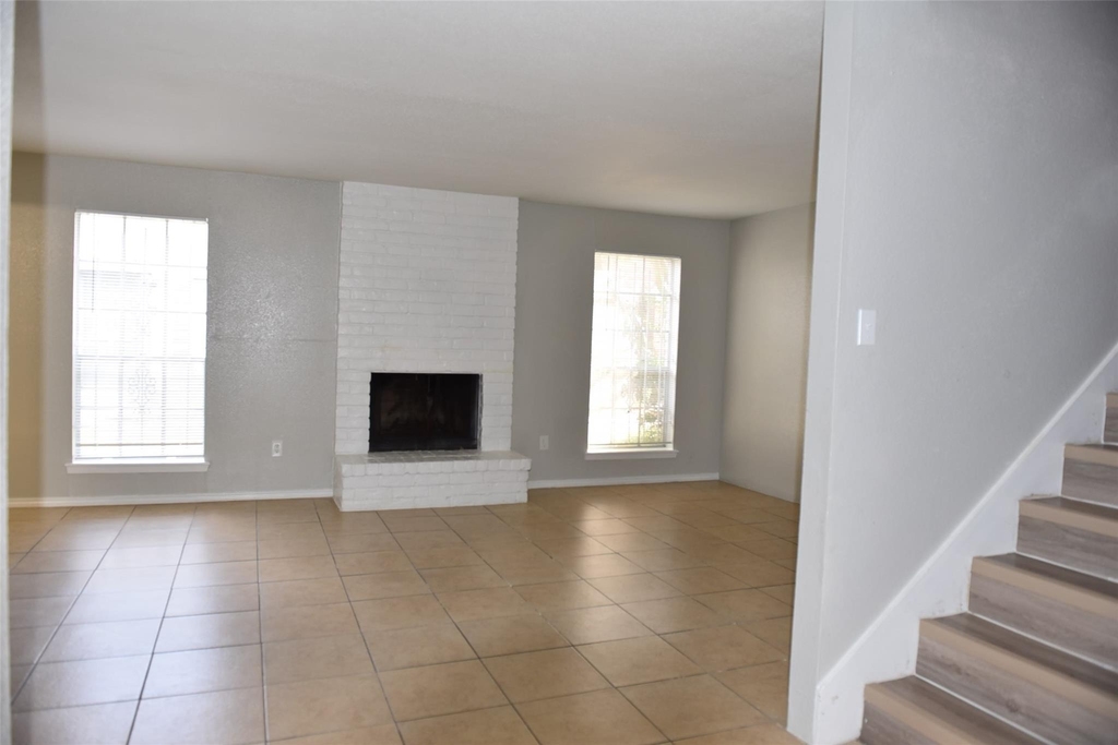4034 Belle Park Drive - Photo 2