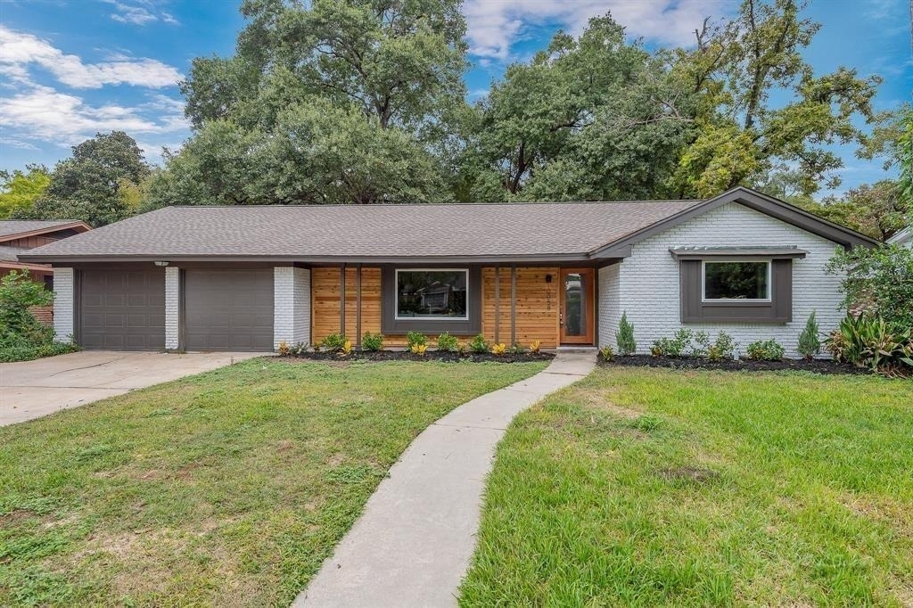 10058 Larston Street - Photo 0