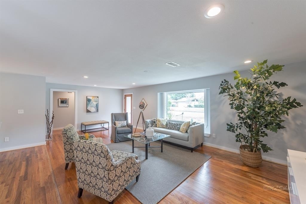 10058 Larston Street - Photo 5