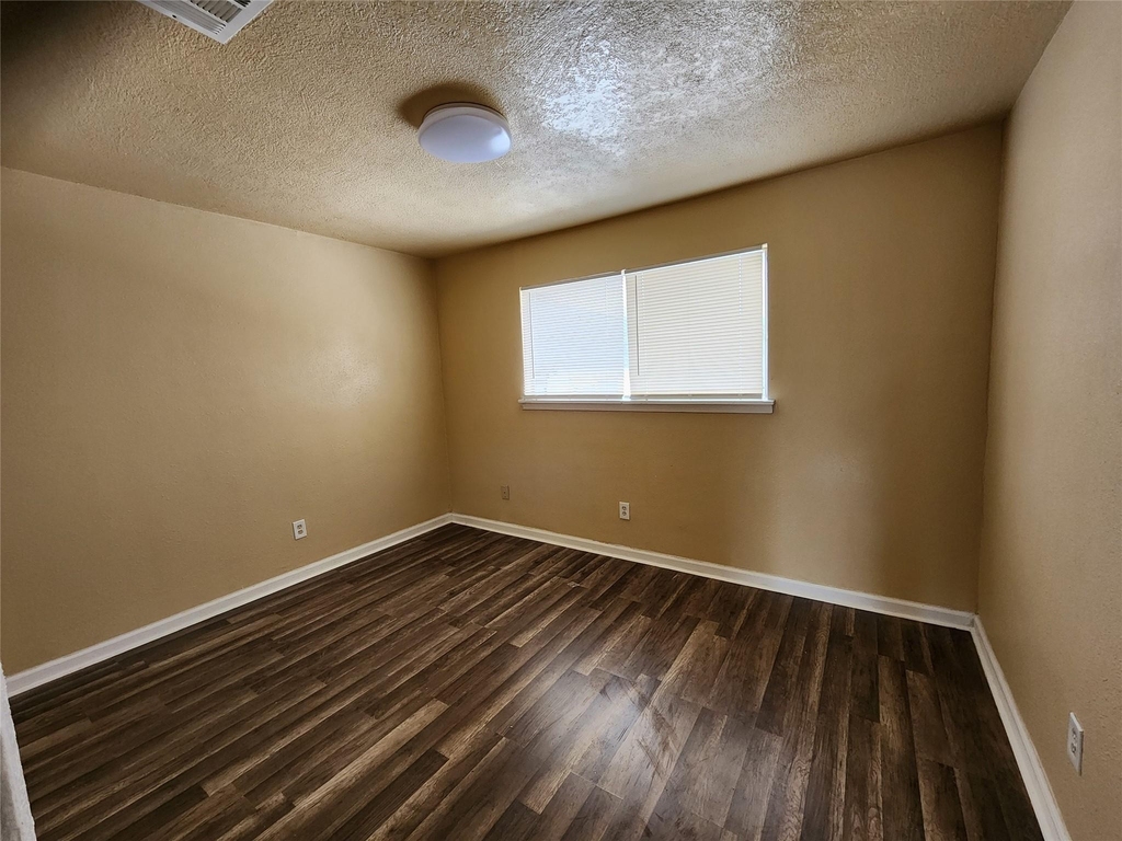 4311 Yellowstone Boulevard - Photo 5